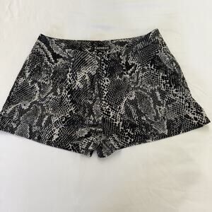Express Black & White Snake Print Shorts with Pockets - Size 4
